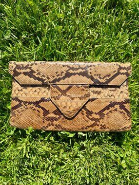Vintage 1960s Ruth Saltz Authentic Snakeskin Clutch In Excellent Condition
